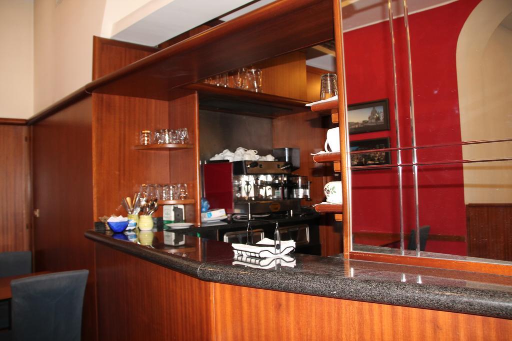 Hotel Giulio Cesare - Milan — Zdjęcia 1
